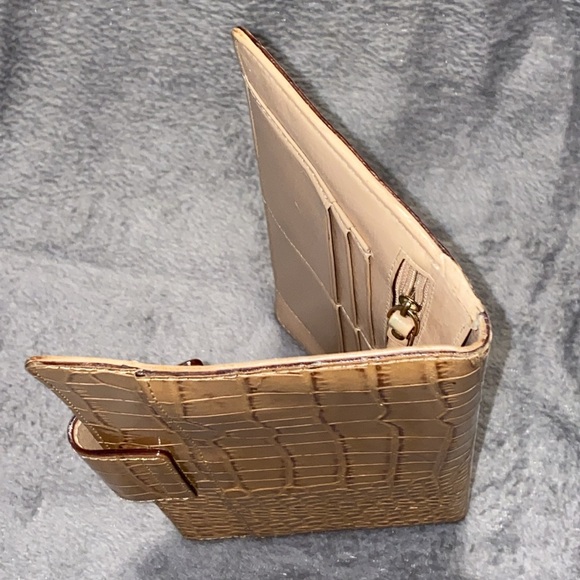 Kate Spade Gold Croc Skin Cashmere Long Clutch Snap Wallet EUC - Picture 10 of 12